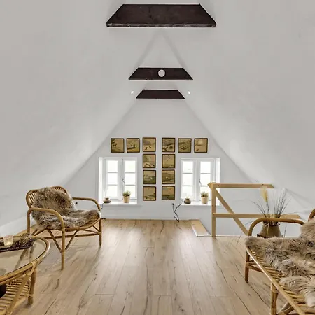 Toldhuset Semesterbostad *